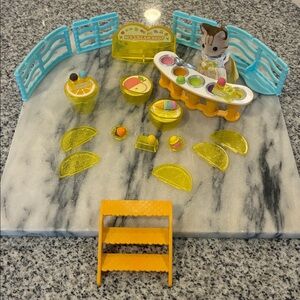 Calico Critters Sylvanian Families Seaside Ice Cream Shop *Missing Pieces*